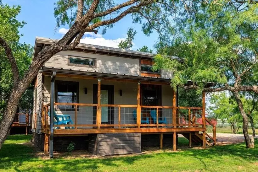 Rivers Edge Cottages With Hot Tub