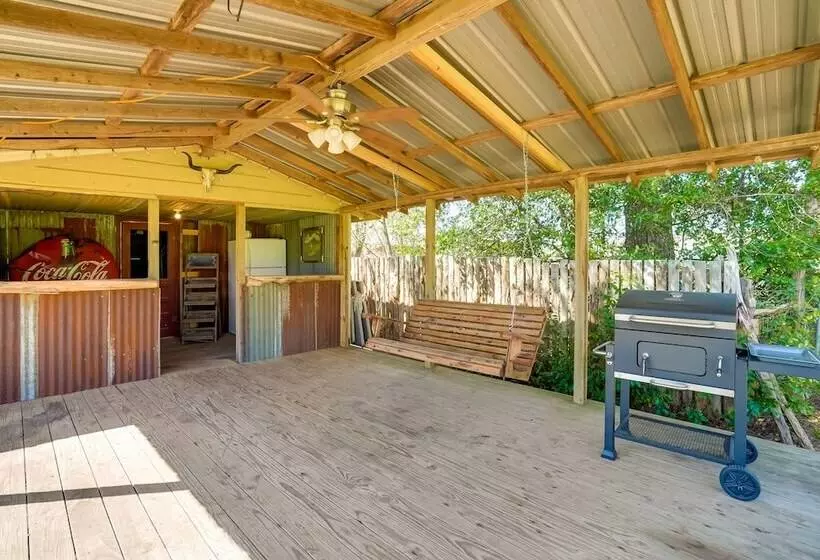 Rusk Retreat W/ Fire Pit, Grill & Countryside View