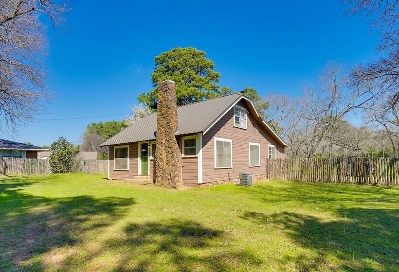 Rusk Retreat W/ Fire Pit, Grill & Countryside View