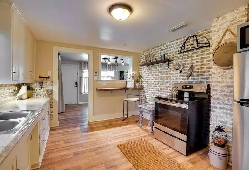 Rusk Retreat W/ Fire Pit, Grill & Countryside View