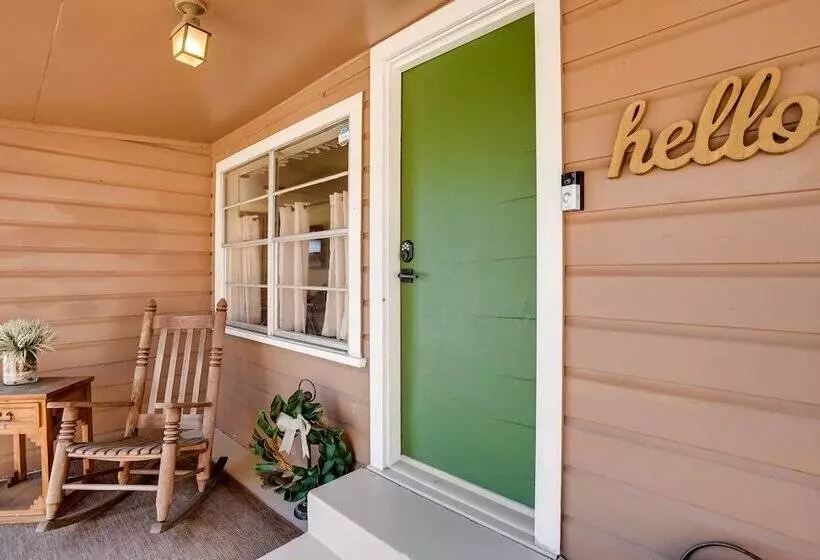 Rusk Retreat W/ Fire Pit, Grill & Countryside View