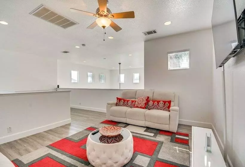 Spacious Merced Home ~ 4 Mi To Downtown!