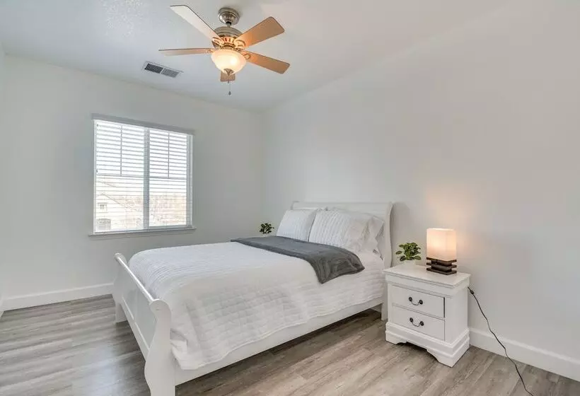 Spacious Merced Home ~ 4 Mi To Downtown!