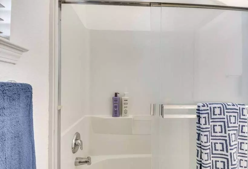 Spacious Merced Home ~ 4 Mi To Downtown!