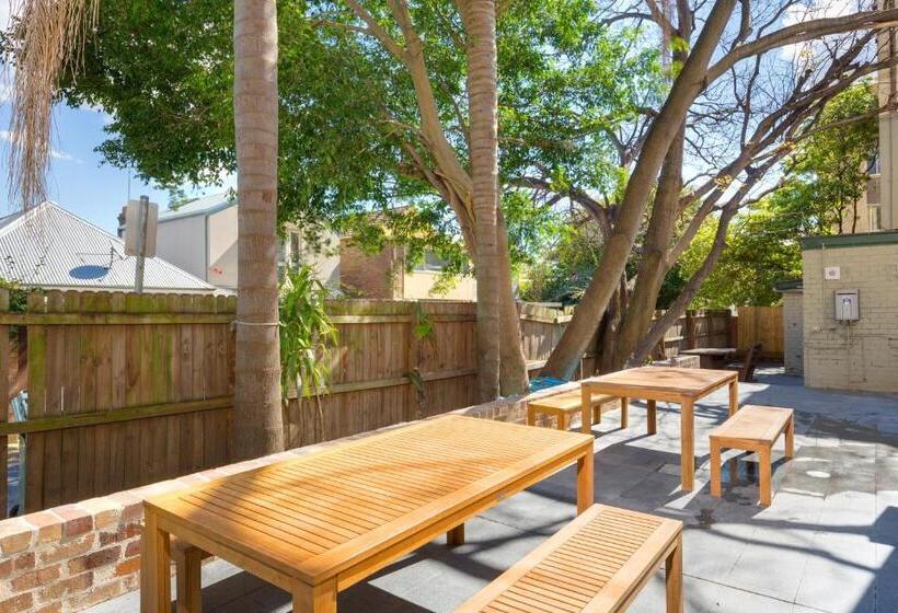 הוסטל The Village Glebe