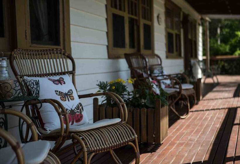 ベッドアンドブレックファースト Buttercup Hill