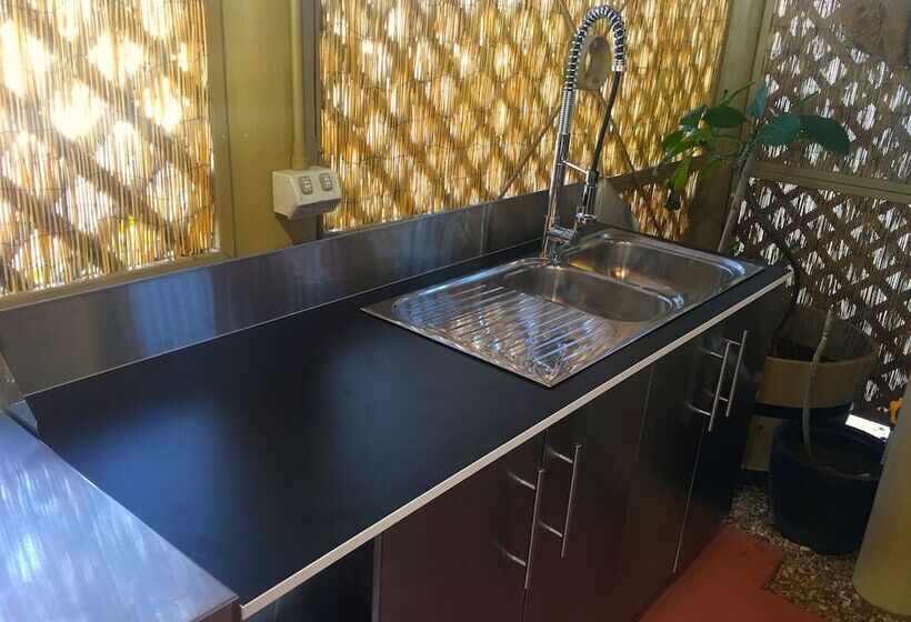 Bed & Breakfast On The Deck @ Shark Bay