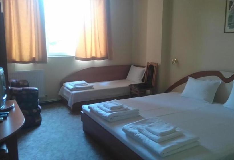 Family Hotel Familya