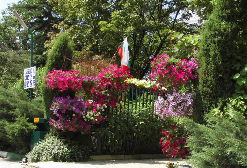 Family Hotel Familya