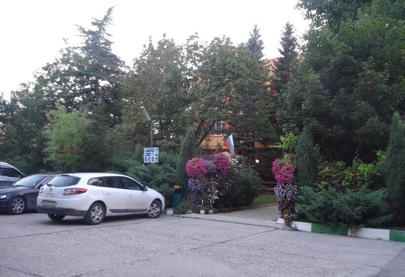 Family Hotel Familya