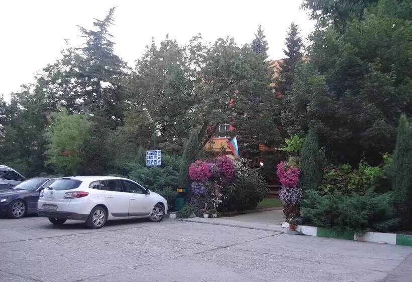 Family Hotel Familya