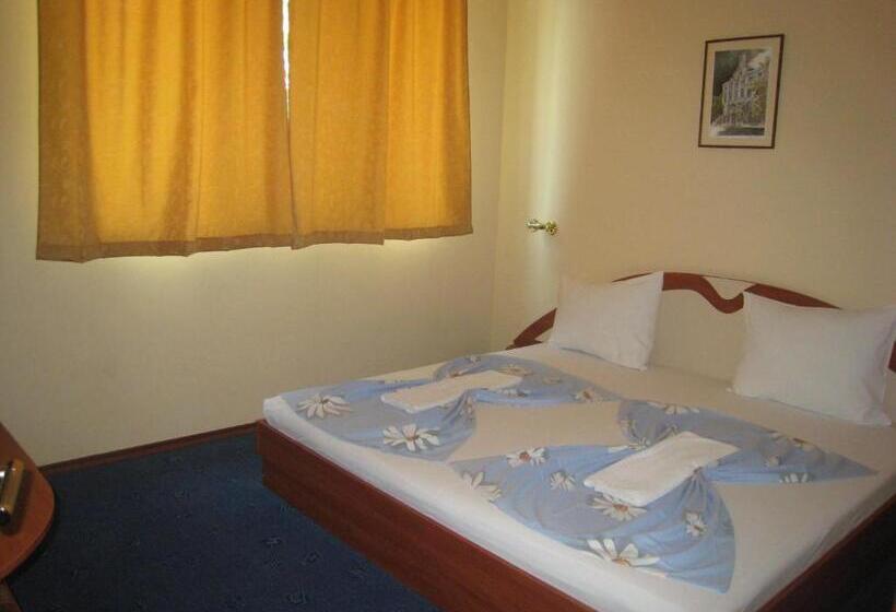 Family Hotel Familya