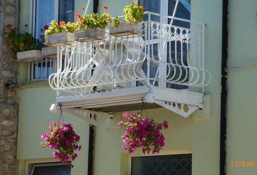 Family Hotel Magnolia