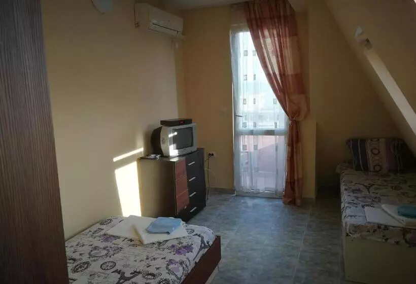 Femili Hotel Diveda