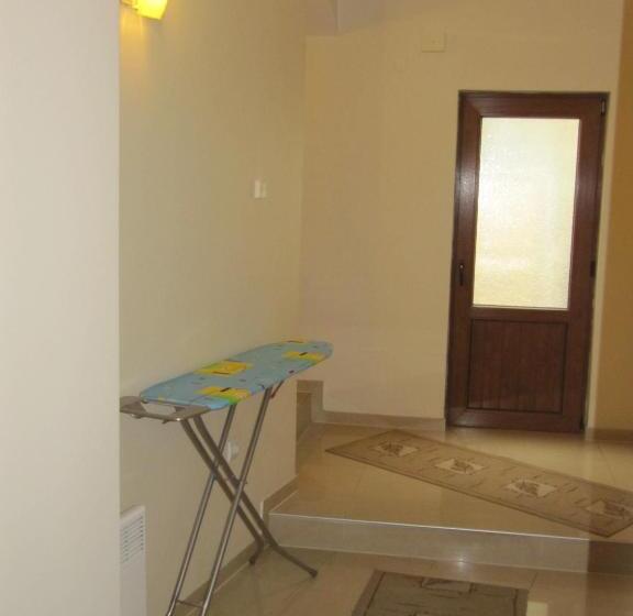 호텔 Central Family