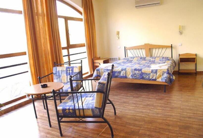 호텔 Central Family