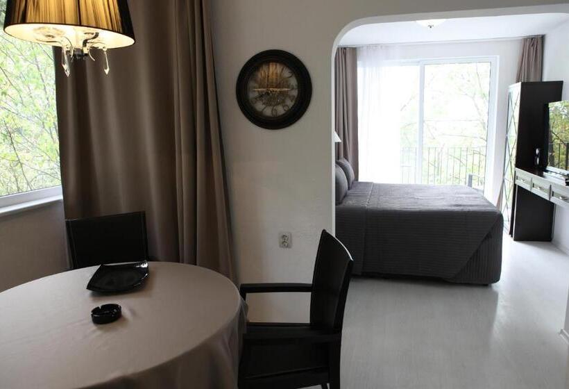 בית מלון כפרי Hijata