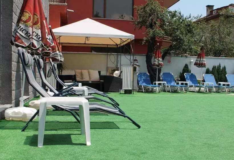 هتل Saint George Family