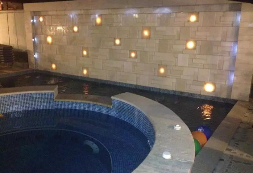 هتل Saint George Family