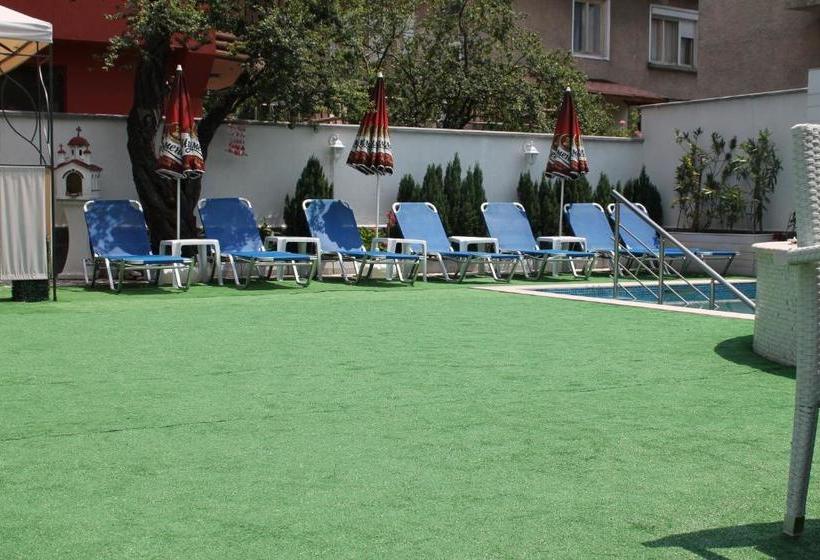 فندق Saint George Family