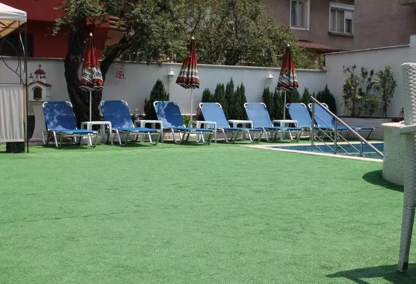 هتل Saint George Family