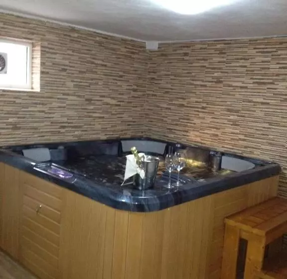 هتل Saint George Family