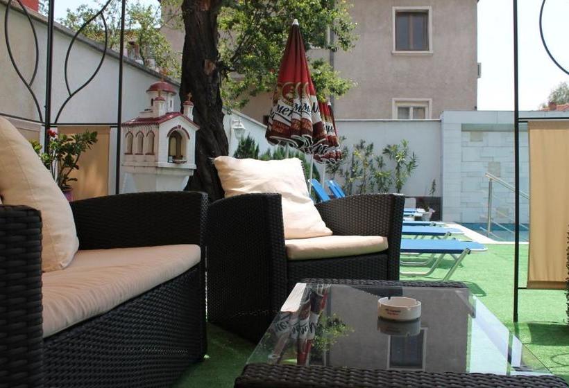 فندق Saint George Family