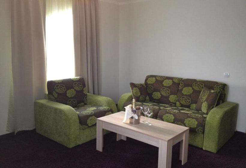 فندق Saint George Family