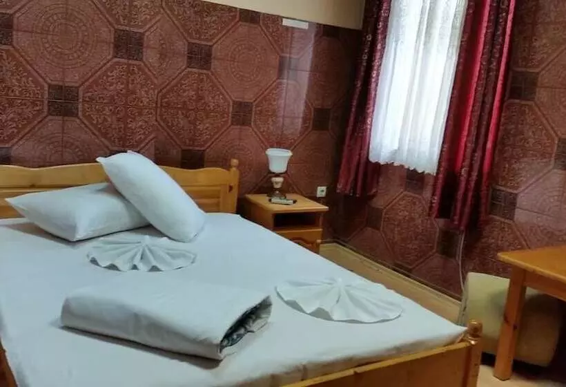 בית מלון כפרי Shans 2 Hostel