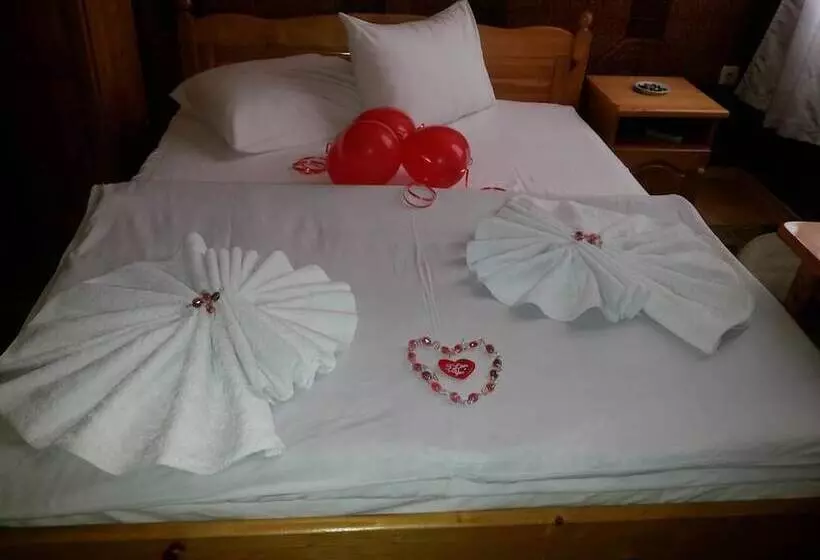 בית מלון כפרי Shans 2 Hostel