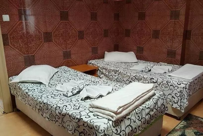 בית מלון כפרי Shans 2 Hostel
