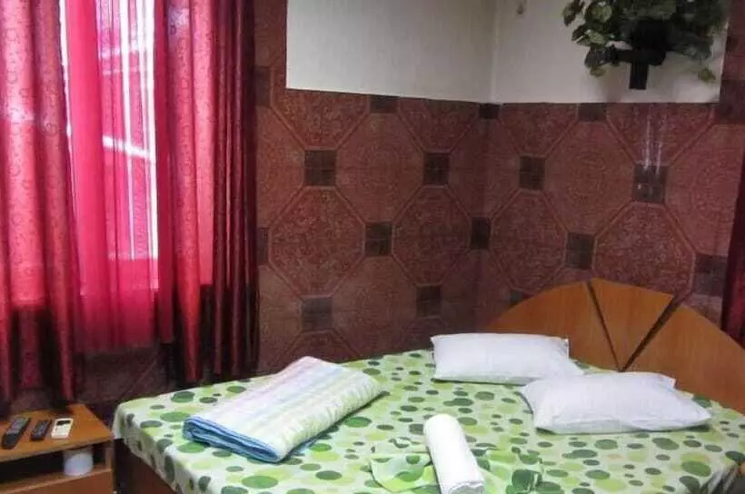 בית מלון כפרי Shans 2 Hostel
