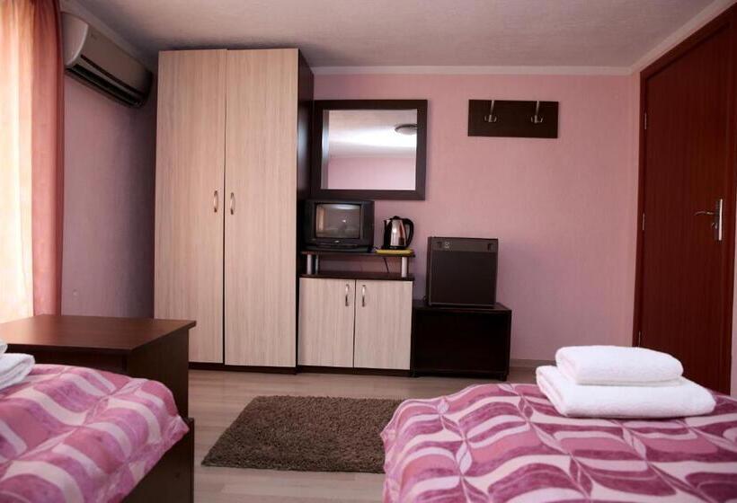 Otel St.st. Constantine And Helena