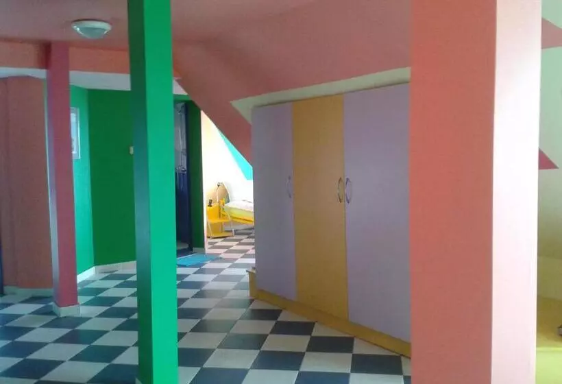ホテル The Colourful Mansion