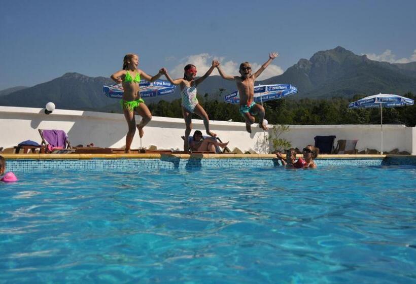 Отель Tihiat Kat