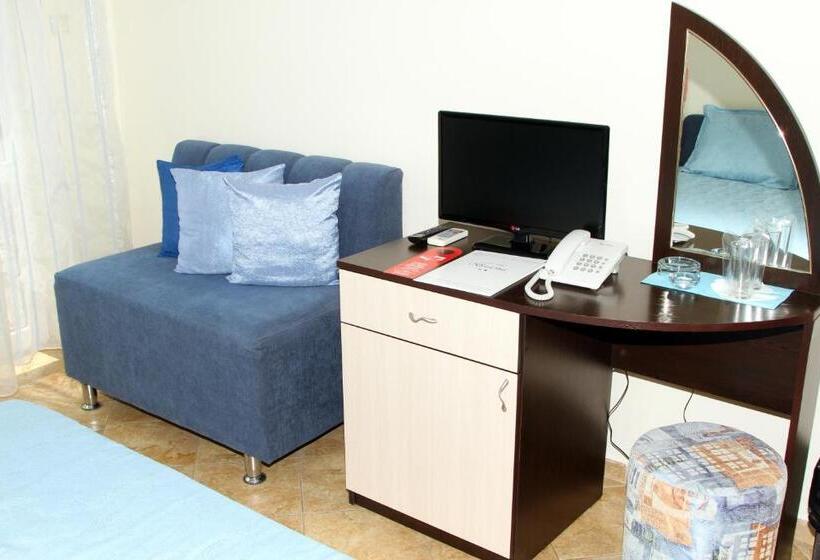 هتل Vlasta Family