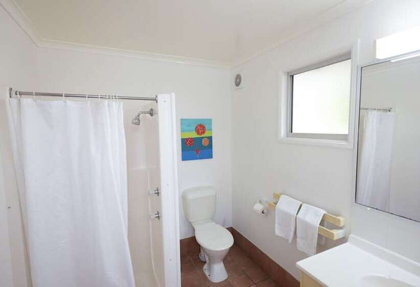 Общежитие Colonial Village Resort