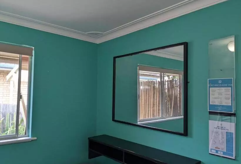 ユースホステル Ozzie Pozzie Backpackers   Port Macquarie Yha