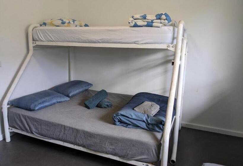 הוסטל Ozzie Pozzie Backpackers   Port Macquarie Yha