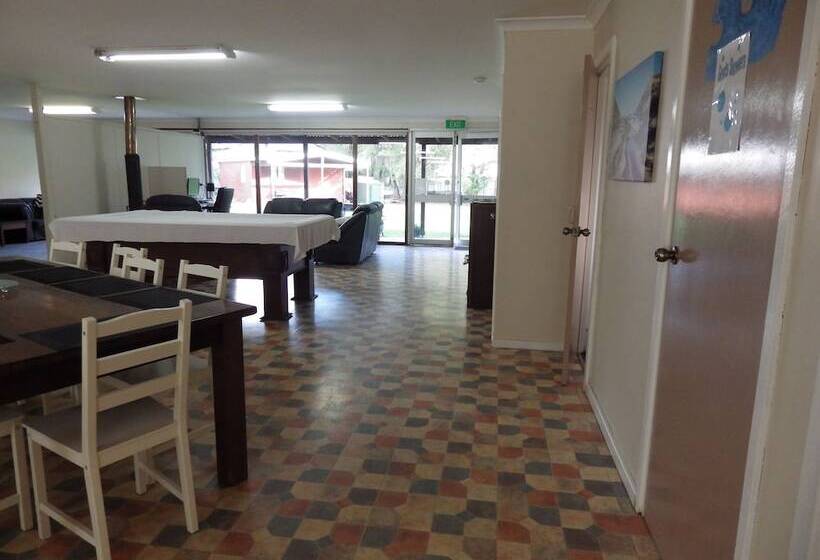 הוסטל Walpole Lodge