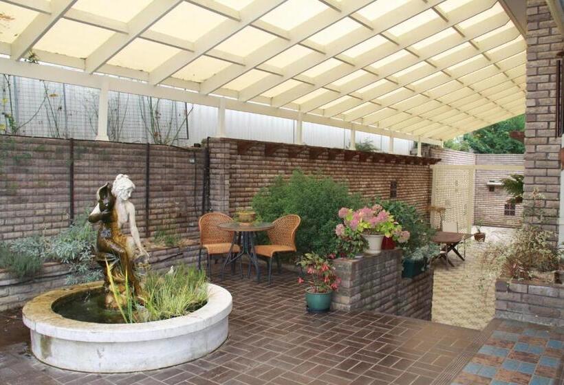 Bathurst Heights Bed & Breakfast