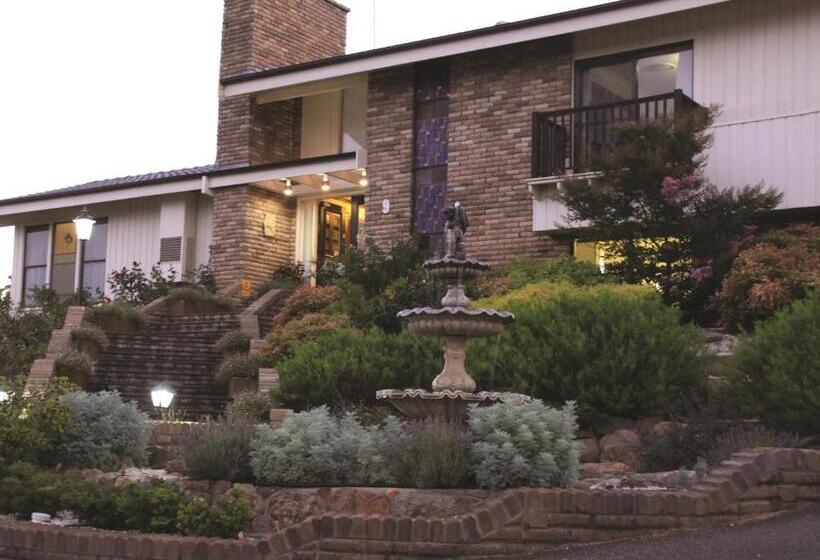 Bathurst Heights Bed & Breakfast