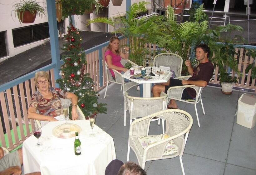 مبيت وإفطار Annies Shandon Inn