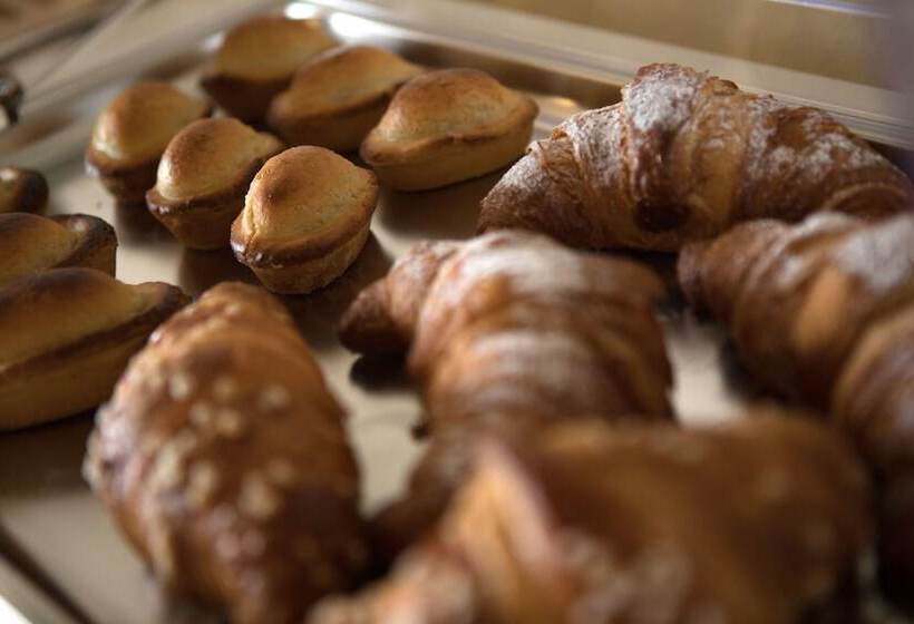 민박 Castello Castriota Scanderbeg