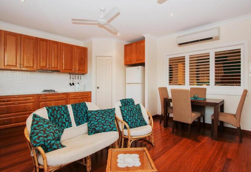 민박 Reflections Broome