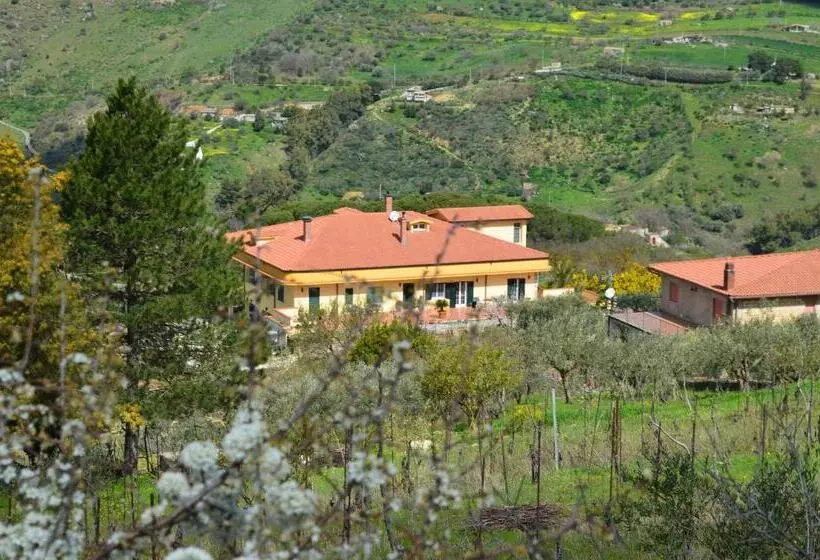تختخواب و صبحانه Villa Della Mimosa