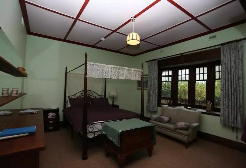 Colwyn House Bed & Breakfast & Stable Cottage