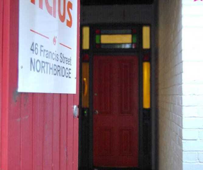 Haus Accommodation   Hostel