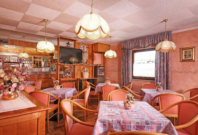 ホテル Stella Alpina