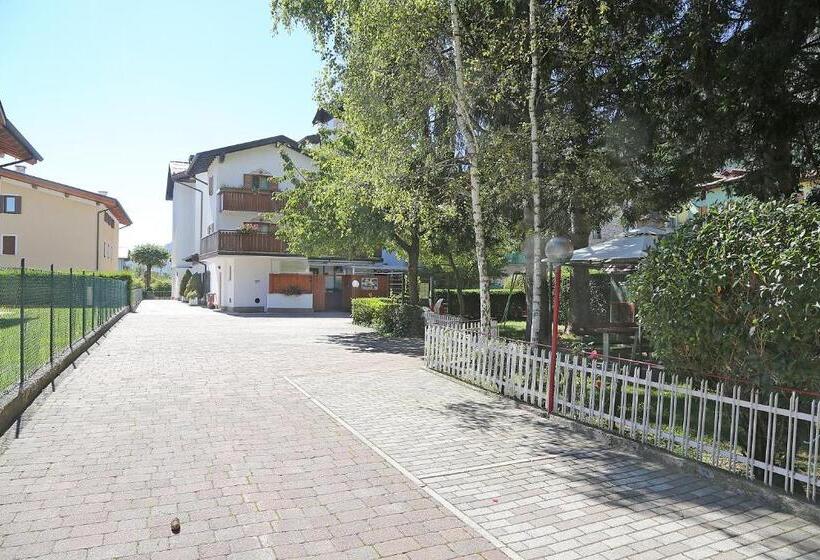 ホテル Stella Alpina